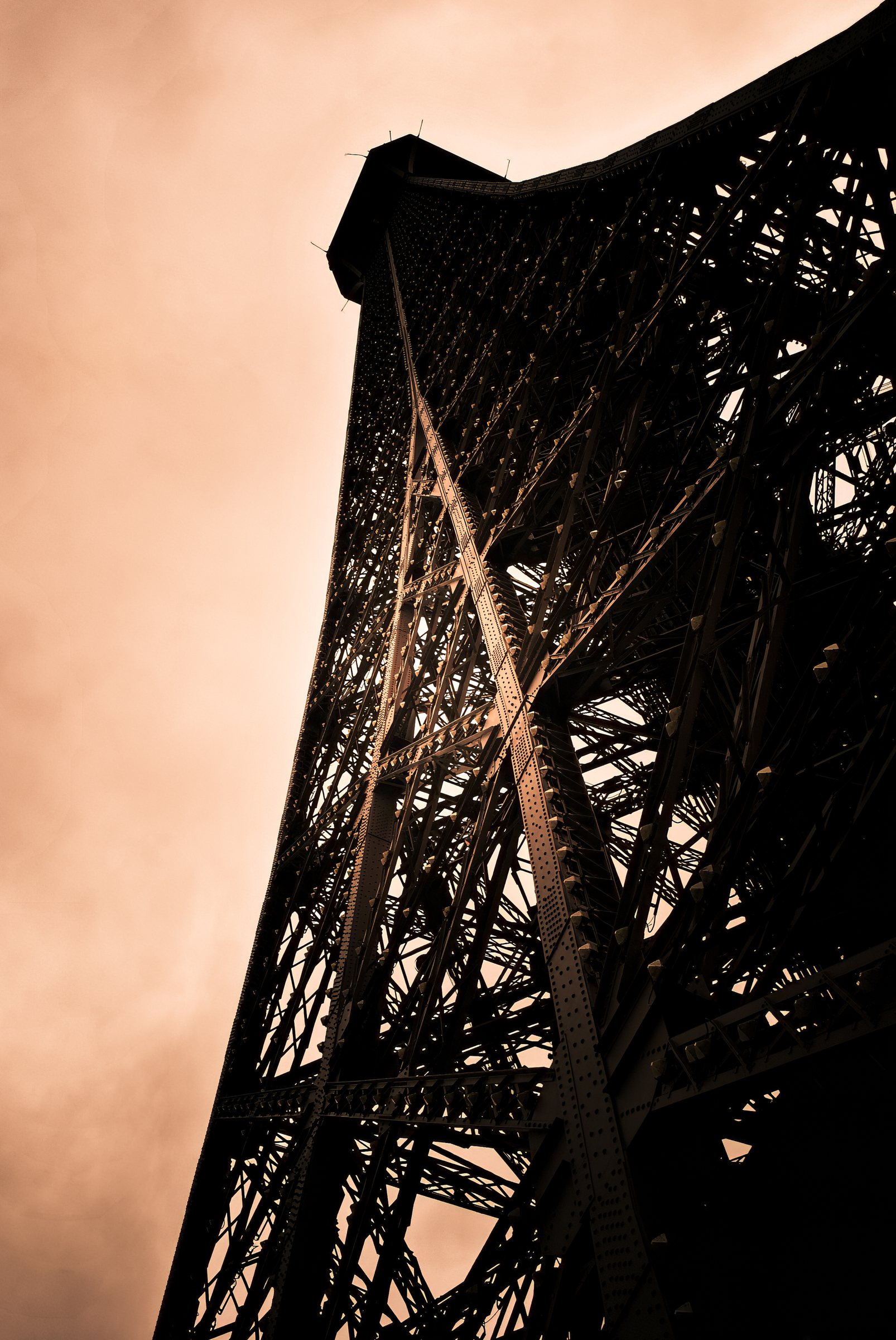 Torre Eiffel, fotografia fine art de Marcello Martins em Paris, França